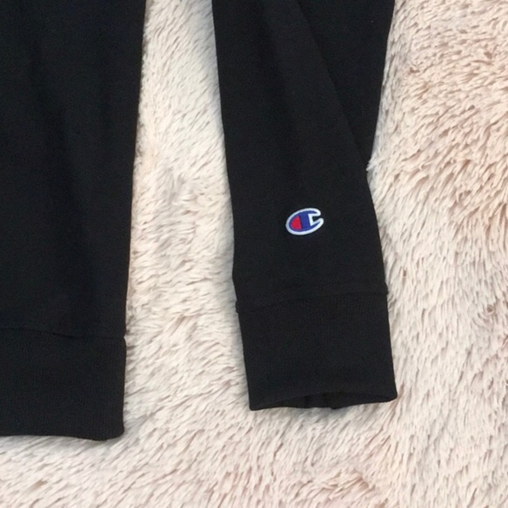 Champion ‘POWERBLEND’ Crew Neck Sweatshirt. - Picture 3 of 13